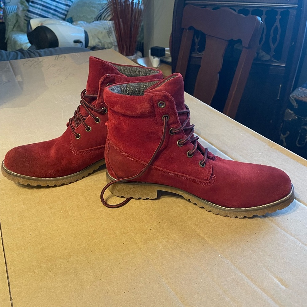 Chelsee Girl Suede Boots